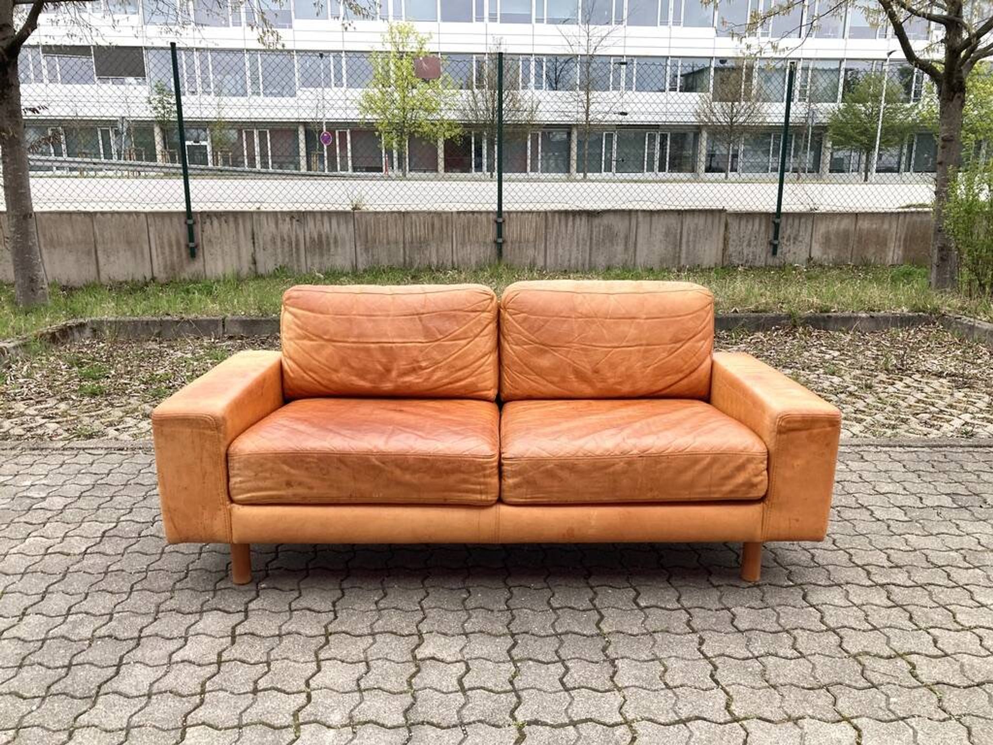 Canapé en cuir cognac vintage danois moderne du milieu du siècle