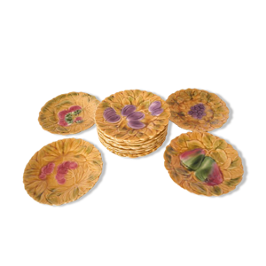 12 assiettes à dessert en barbotine