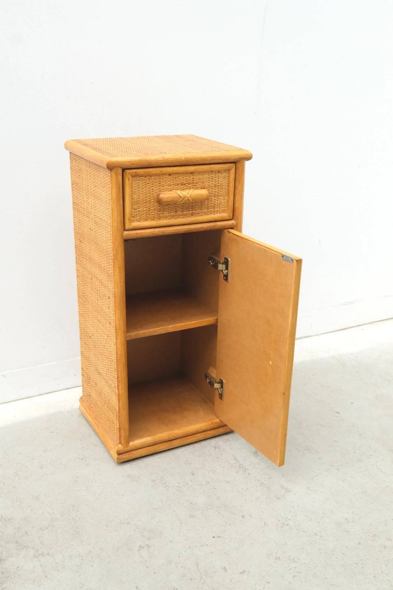 Meuble d'appoint en rotin, 1980