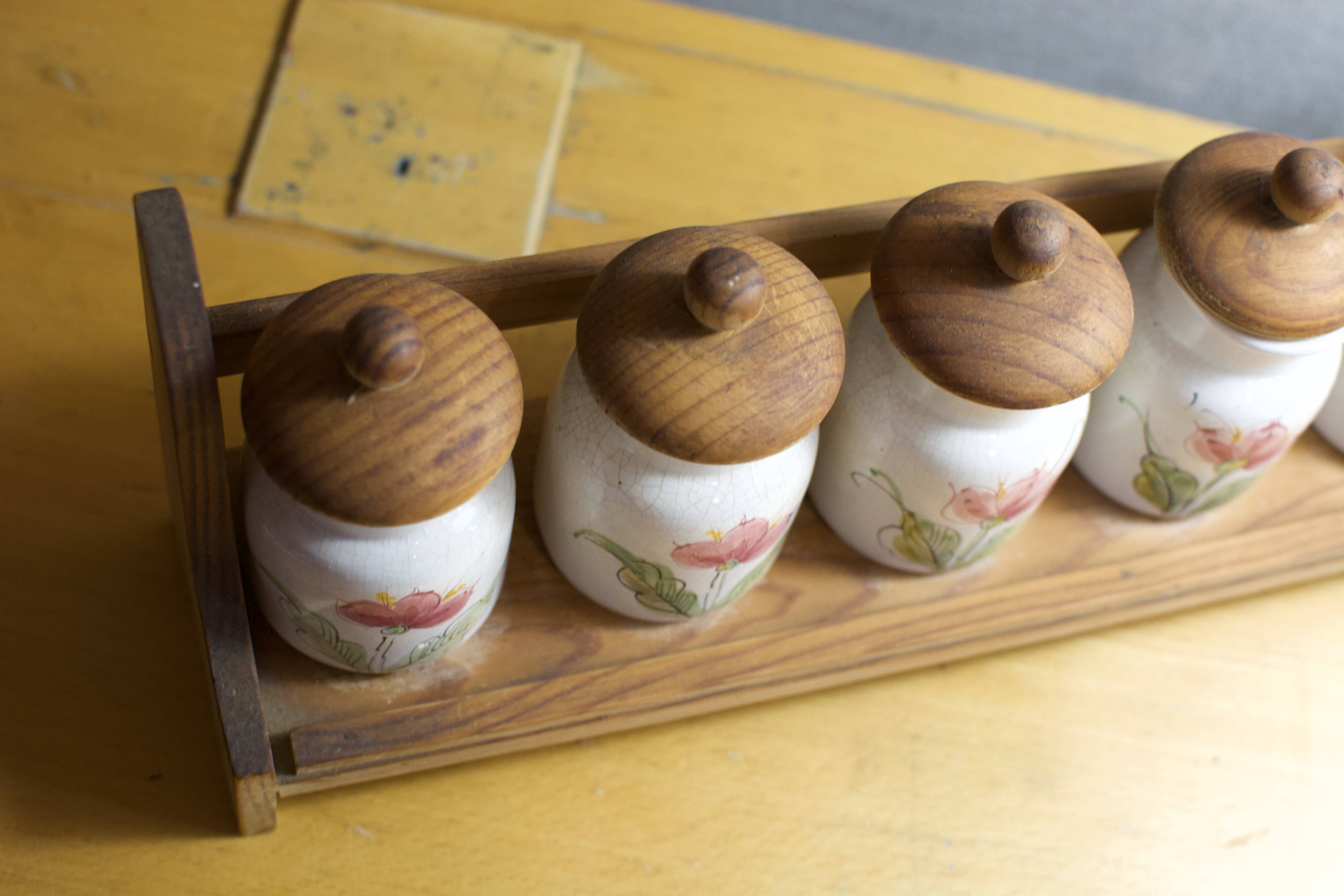 Spice pot on shelves