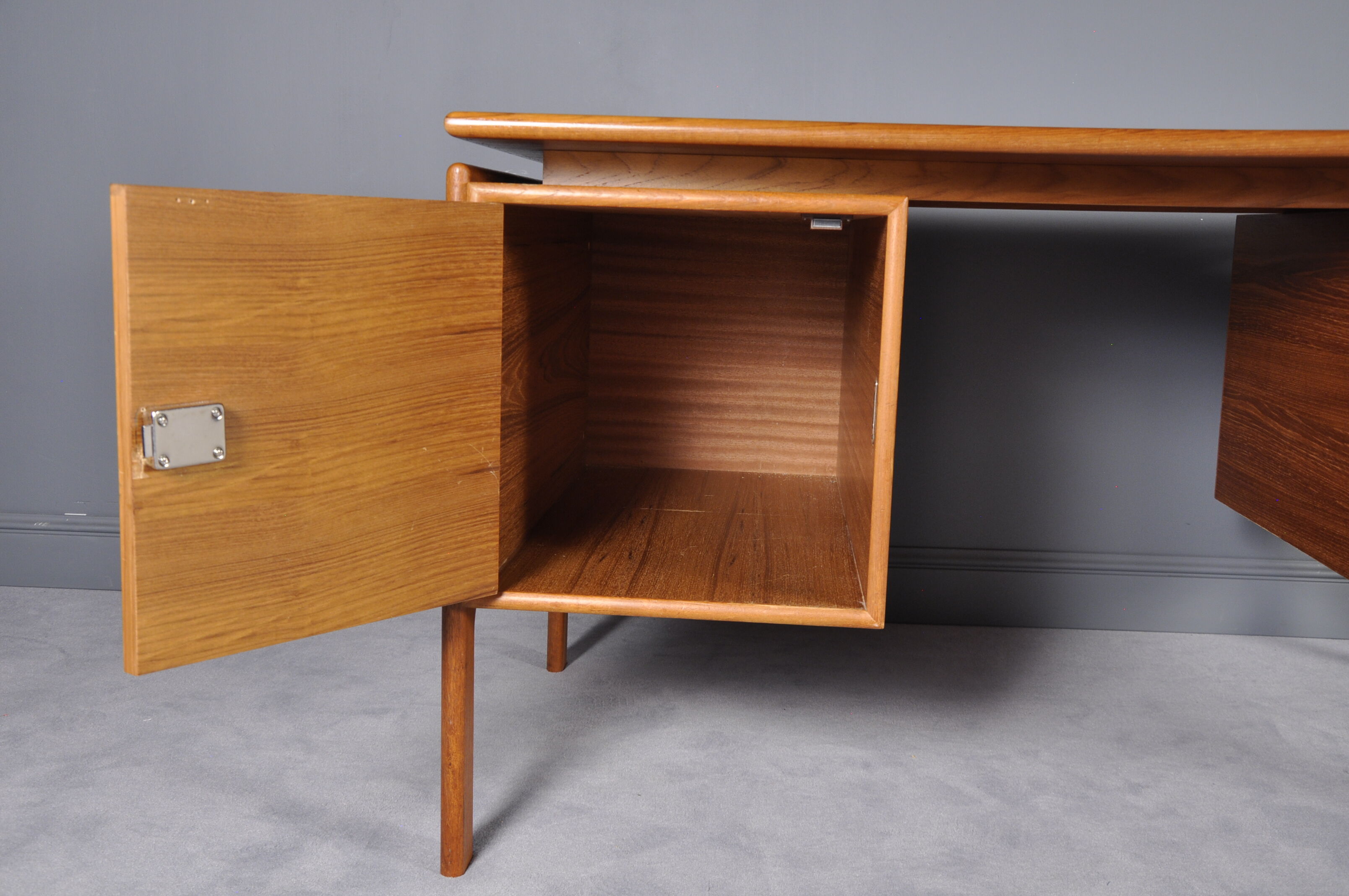 Danish desk by Arne Vodder for GV furniture, 1960
