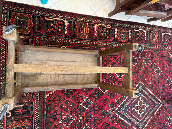 Petite table de ferme ancienne en bois massif – Patine authentique