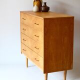 Oak chest of drawers