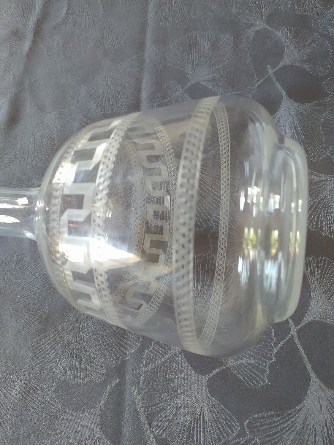 Carfe in chiseled glass
