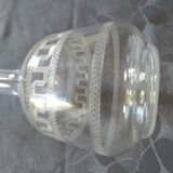 Carafe en verre ciselé