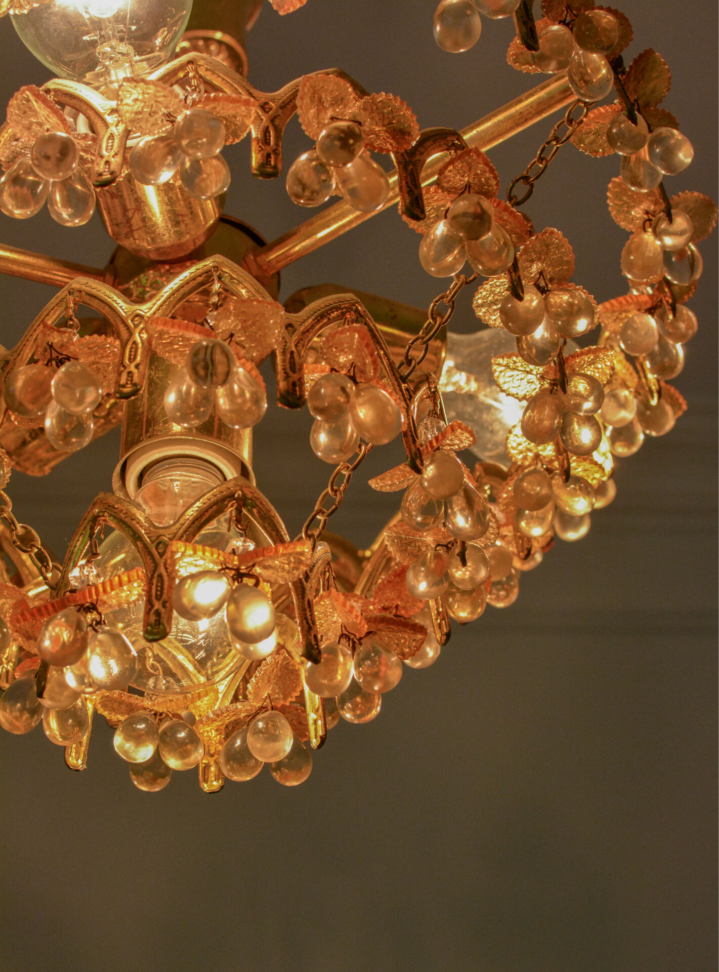 Vintage Murano glass chandelier with 58 fruits – gold metal