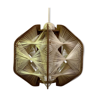 Scandinavian suspension in stretched wires