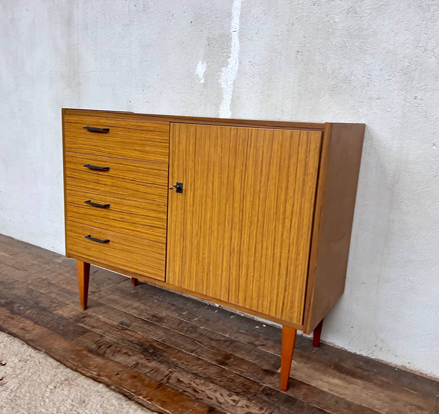 Enfilade buffet vintage Mobel en bois et formica - 1960