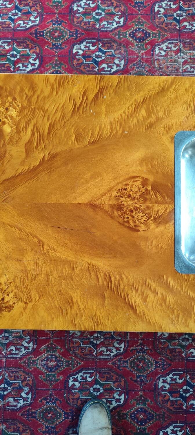 Table basse en loupe d'orme, par Roche Bobois, 1970