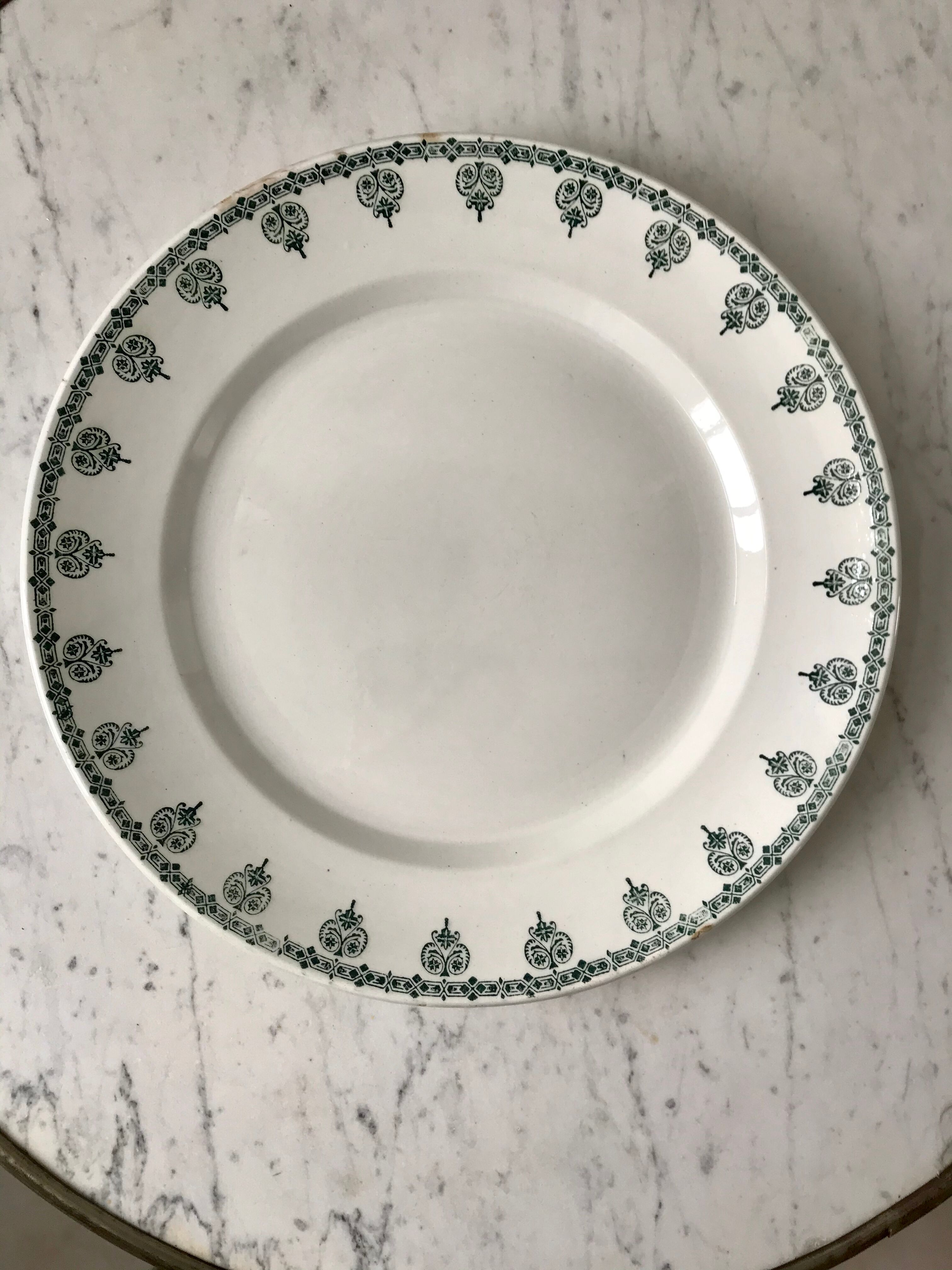 round dish Terre de Fer Saint-Amand late nineteenth century