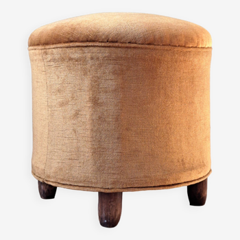 Golden velvet pouf