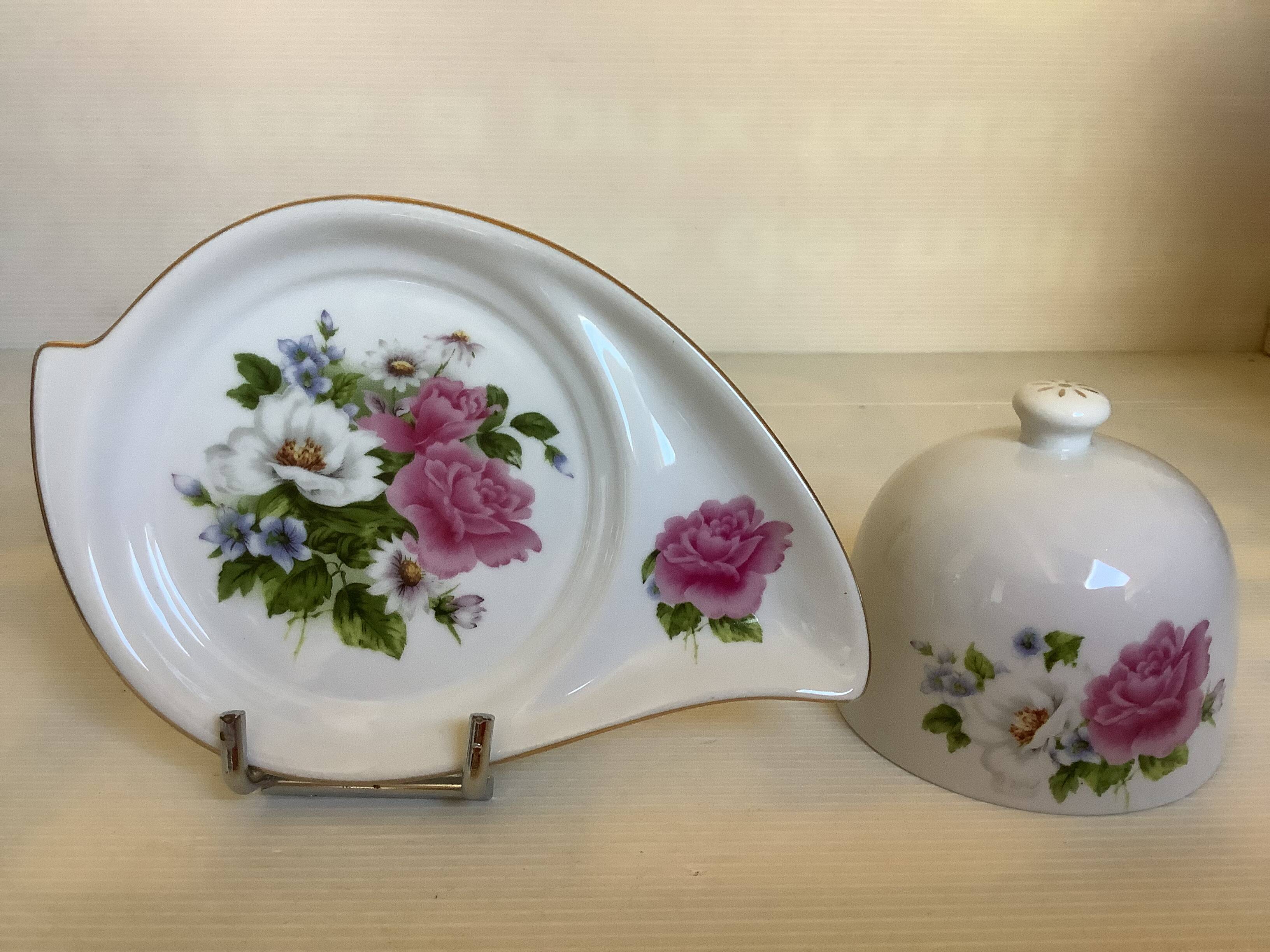 Butter dish with lid flowers