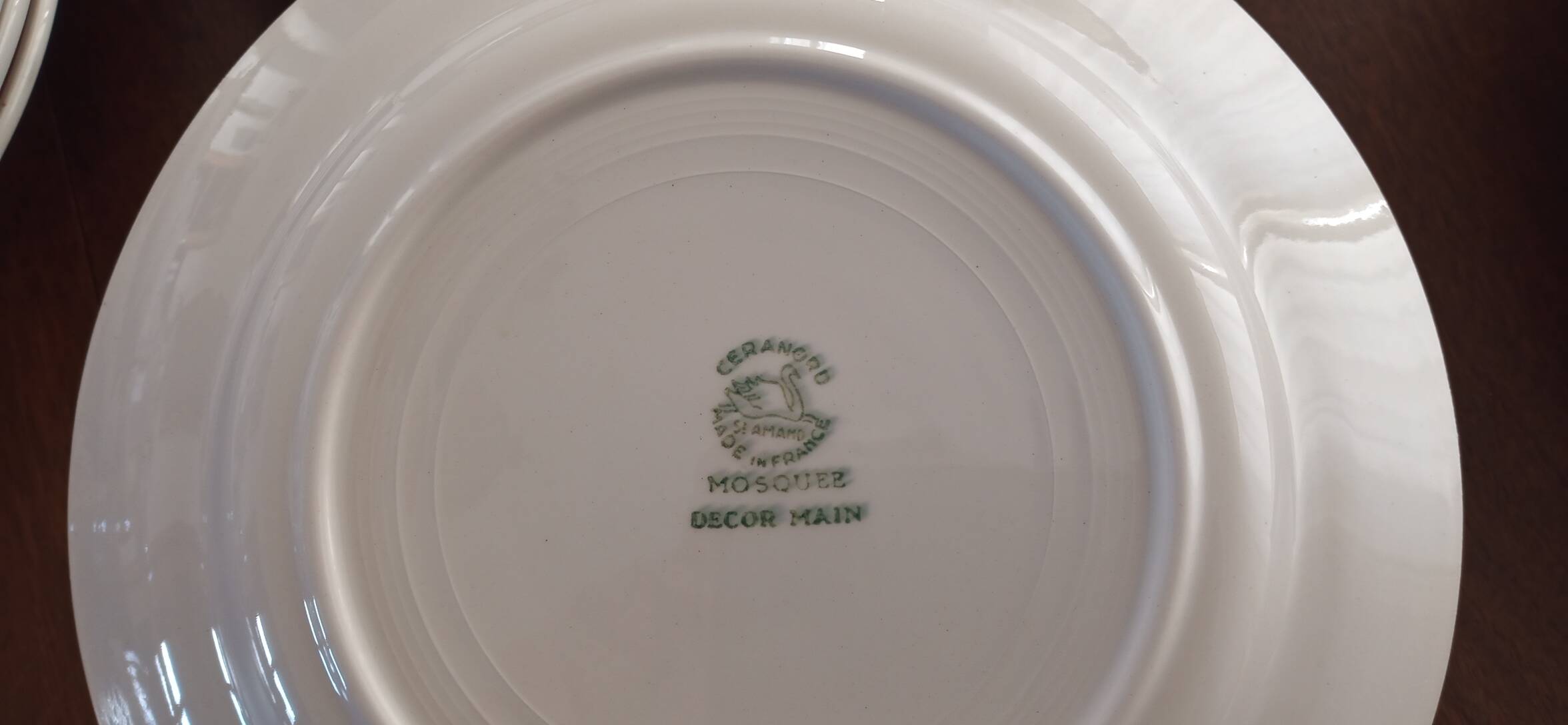 Service 14 plates 1 ceramic dish from St Amand