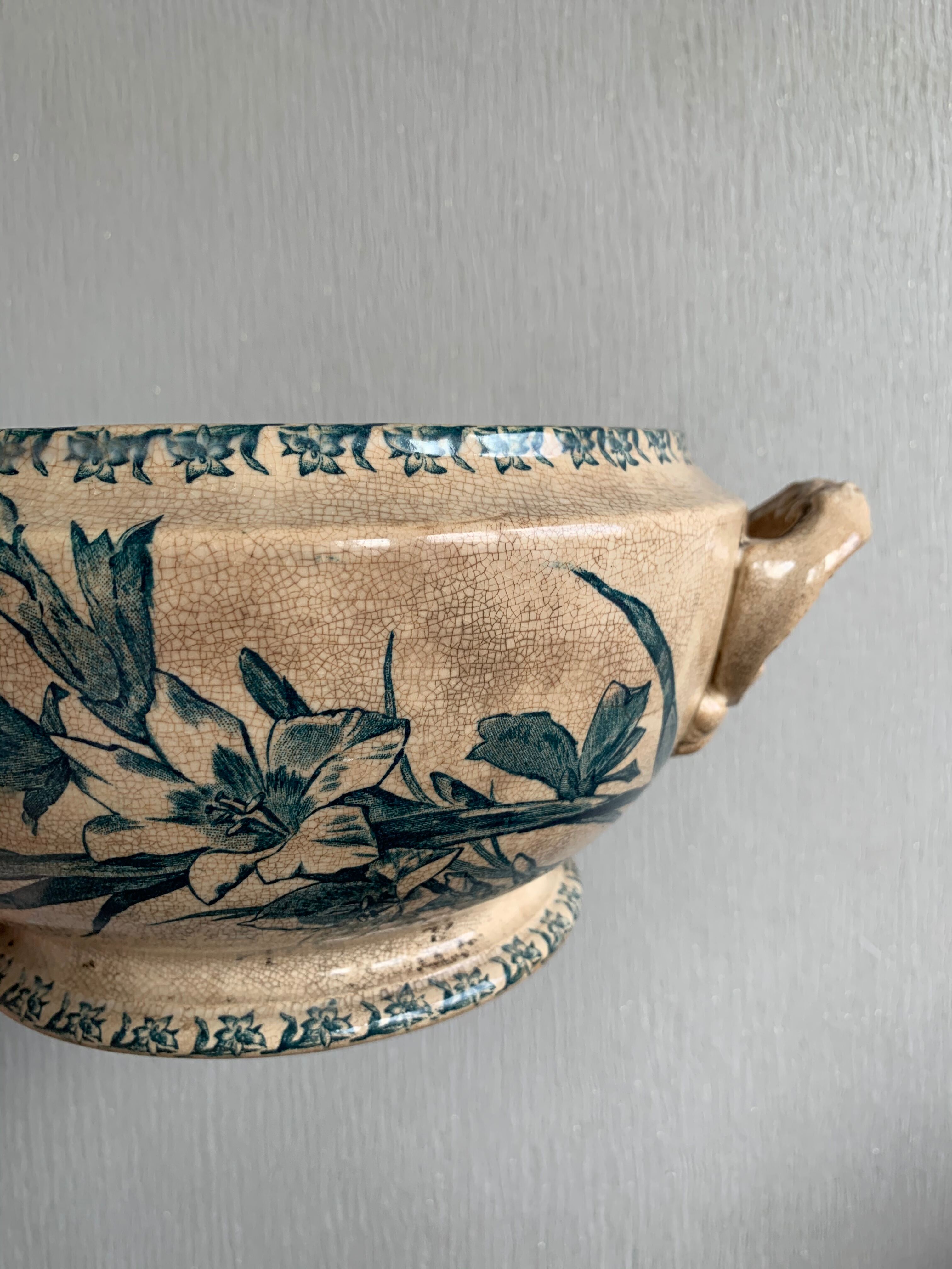 Vintage soup bowl in opaque porcelain from Gien - Glaieul model