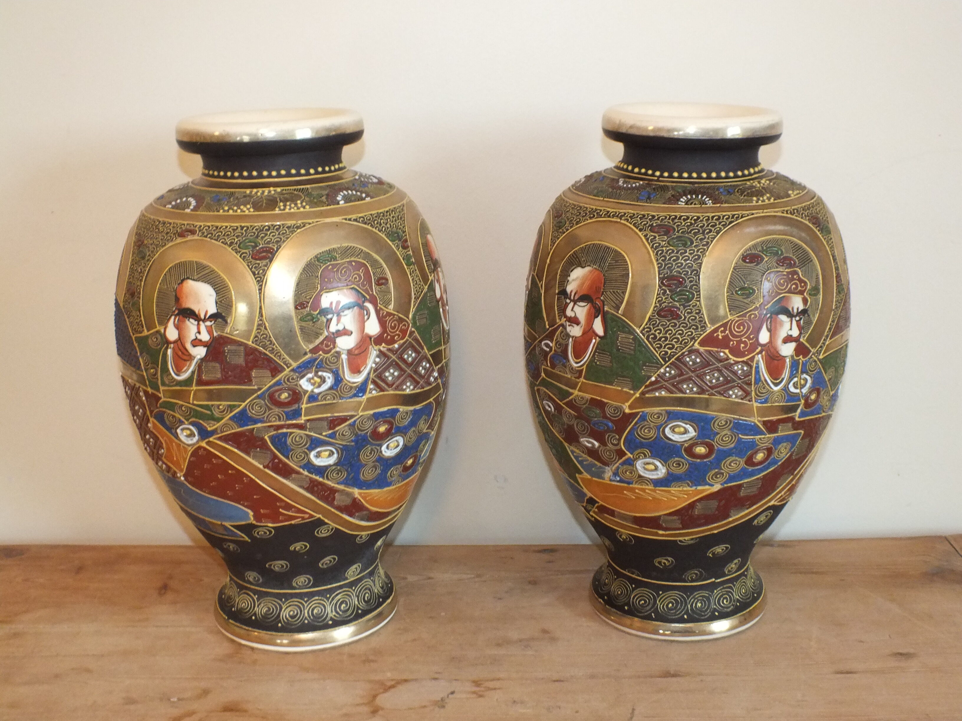 Pair of old Japan Satsuma vases, signed and enamelled