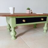 Antique coffee table in solid oak from the early 20th century
