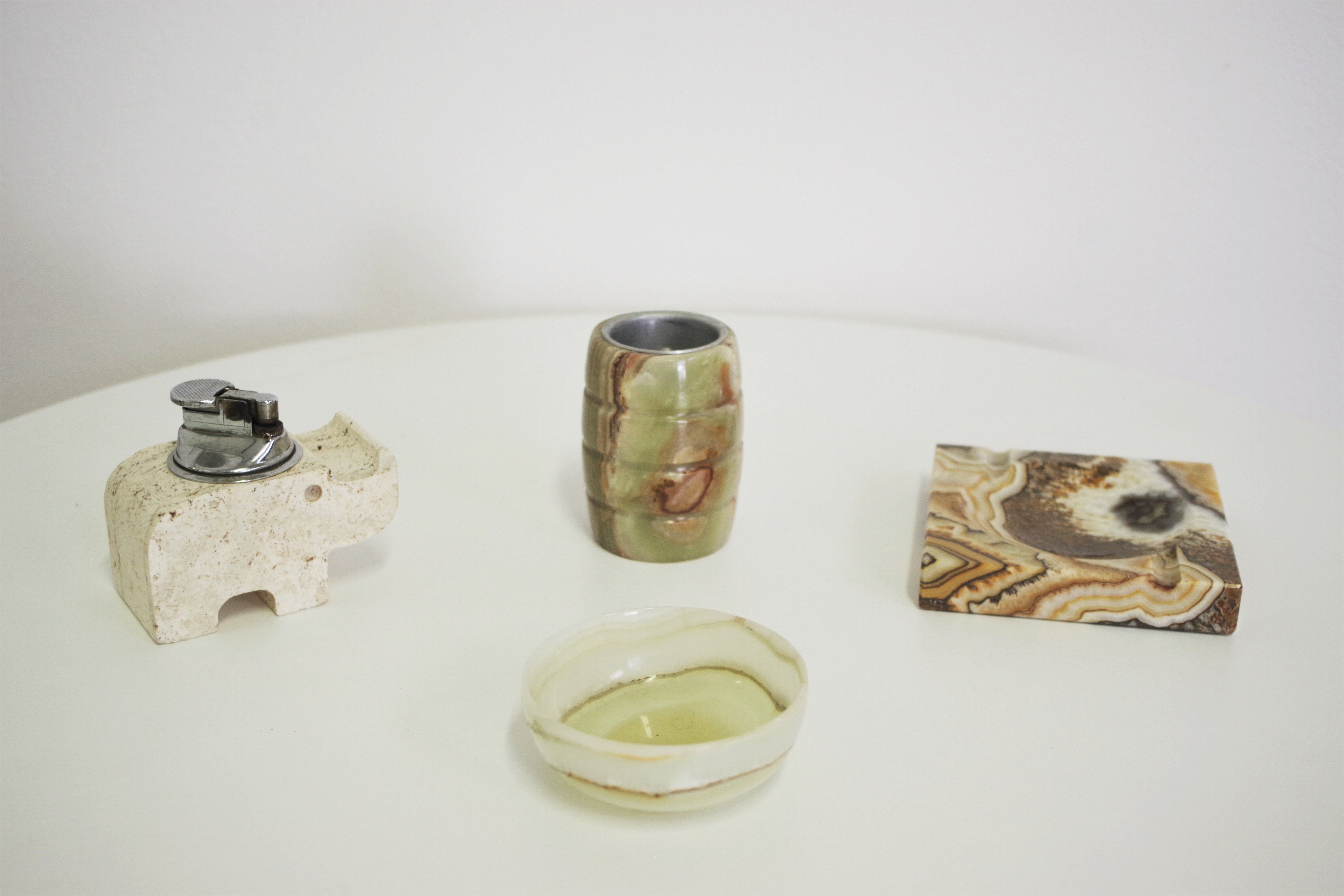 Smoking accessories in marble and onyx, 1970s, lot of 4