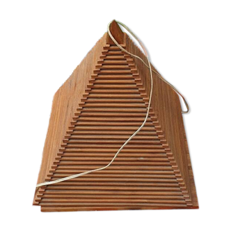 Pyramid lamp