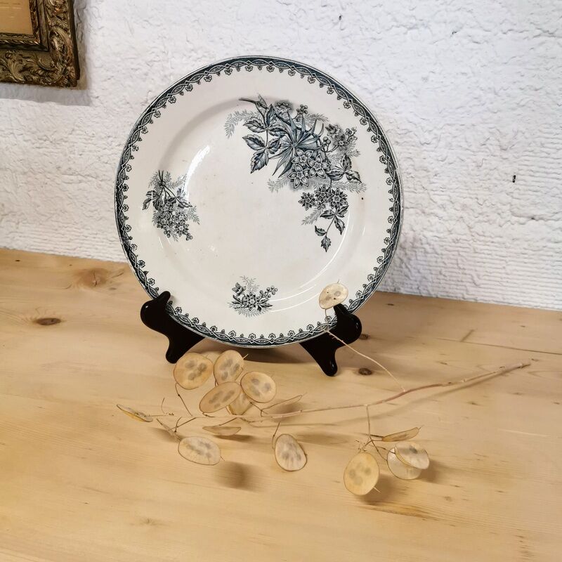 Service dish Land of Iron St Amandinoise - MARGOT model