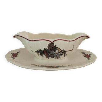 Sarreguemines Obernai Sauceboat – Antique Earthenware with Tray