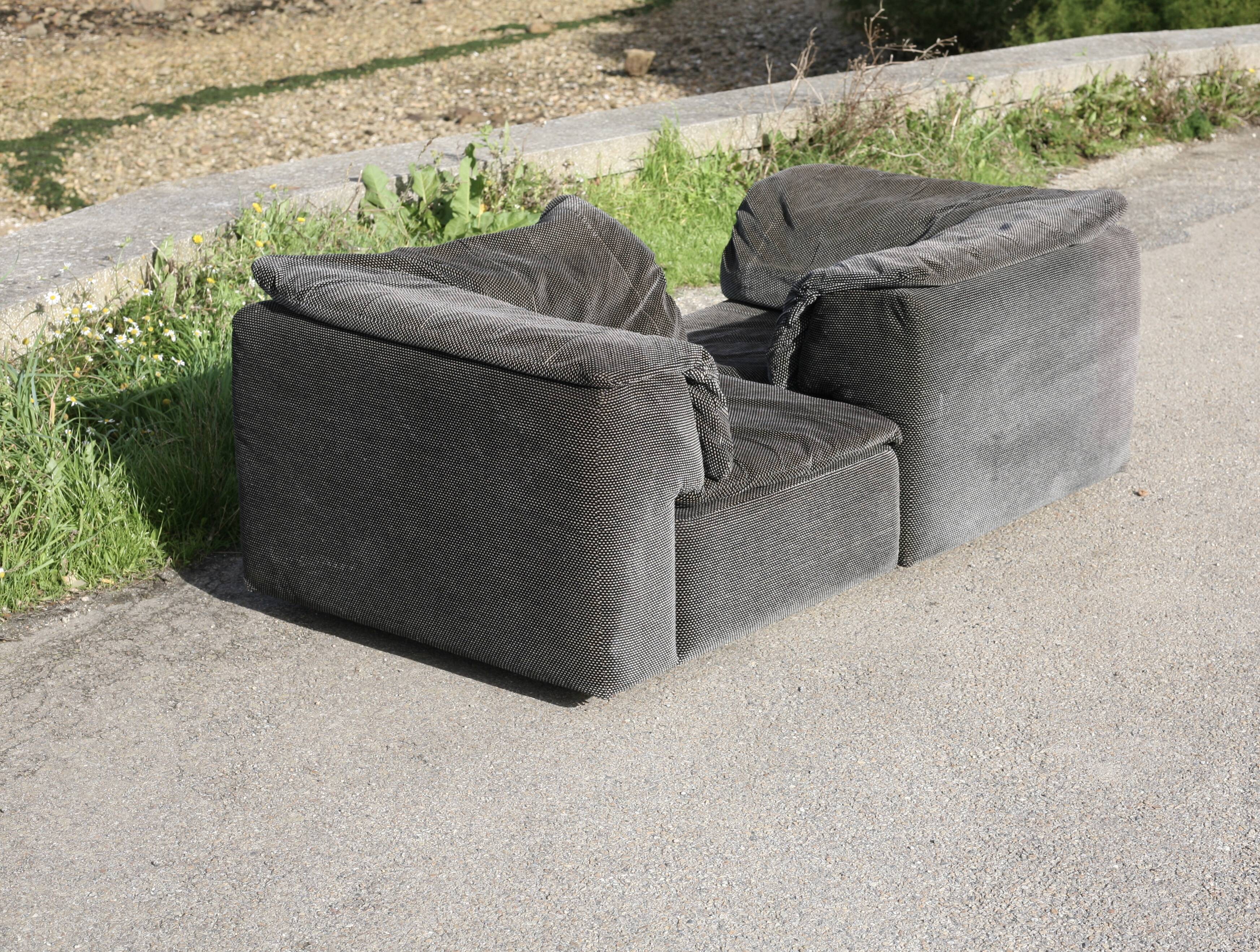 Hans Hopfer, Player sofa, Roche Bobois, 1972, composed of 2 modules.