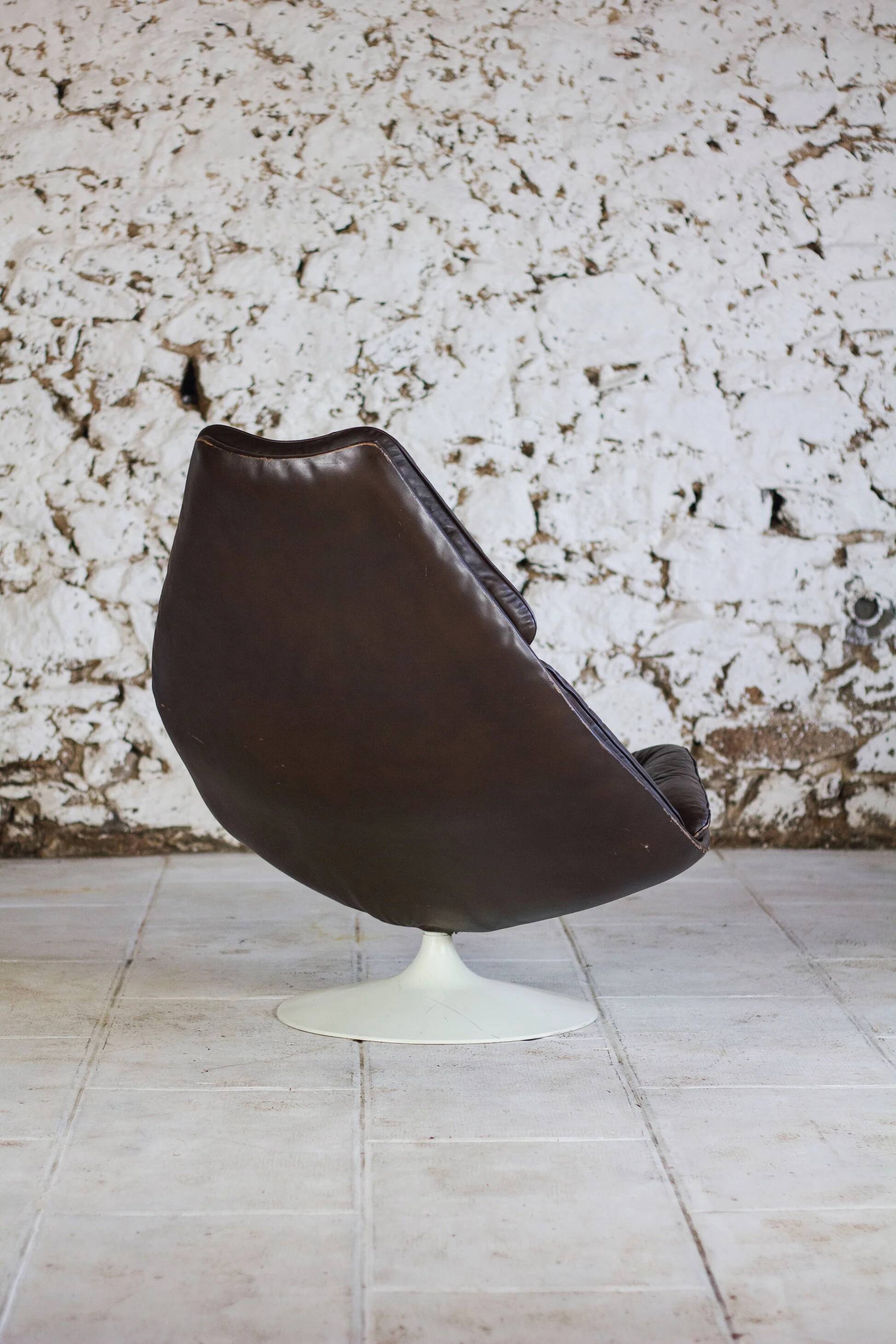 F588 armchair in leather by Geoffrey Harcourt for Artifort, 1960