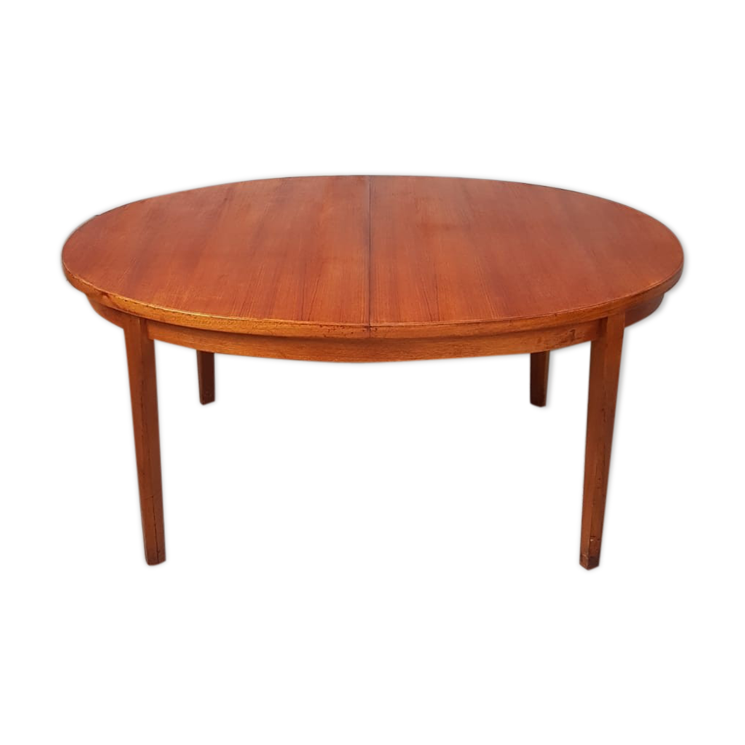 Dining table by William Lawrence