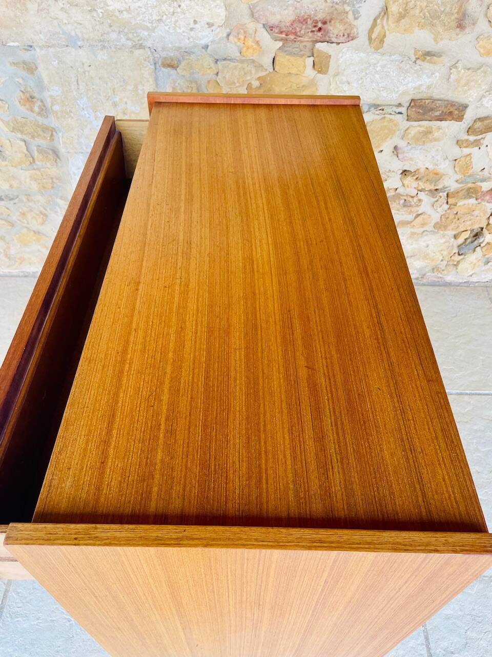 Vintage chest of drawers with 4 drawers by Capelle, circa 1960s.