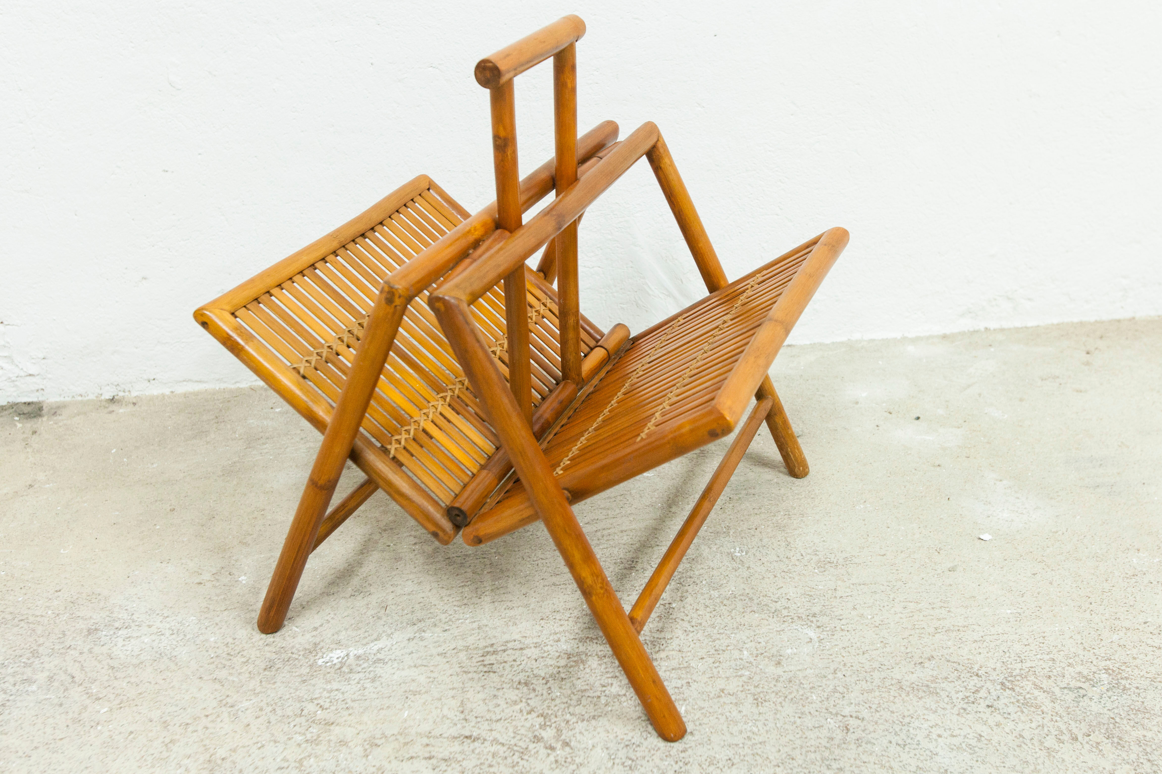 Foldable bamboo magazine door 1960