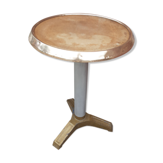 Bistro pedestal table