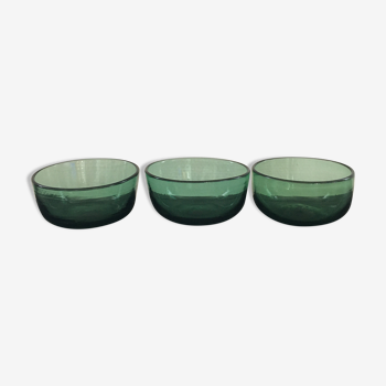 Lot 3 green glass cups