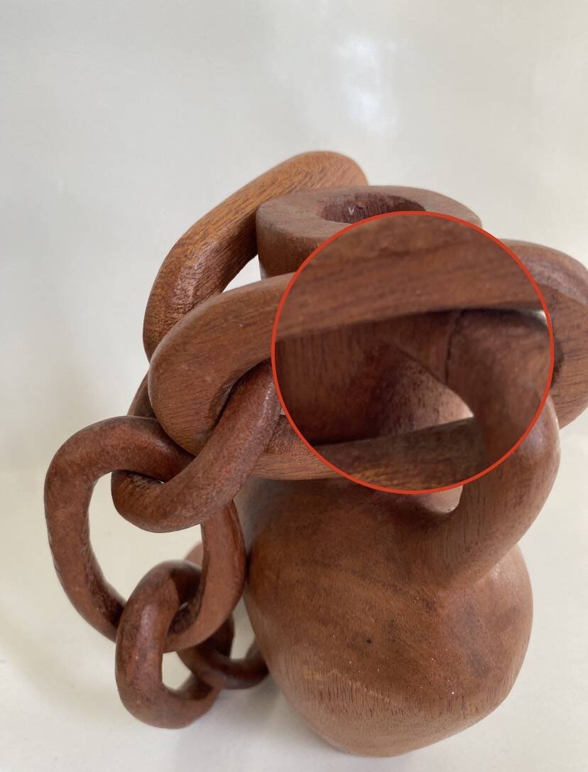 Vase and wooden chain to hang