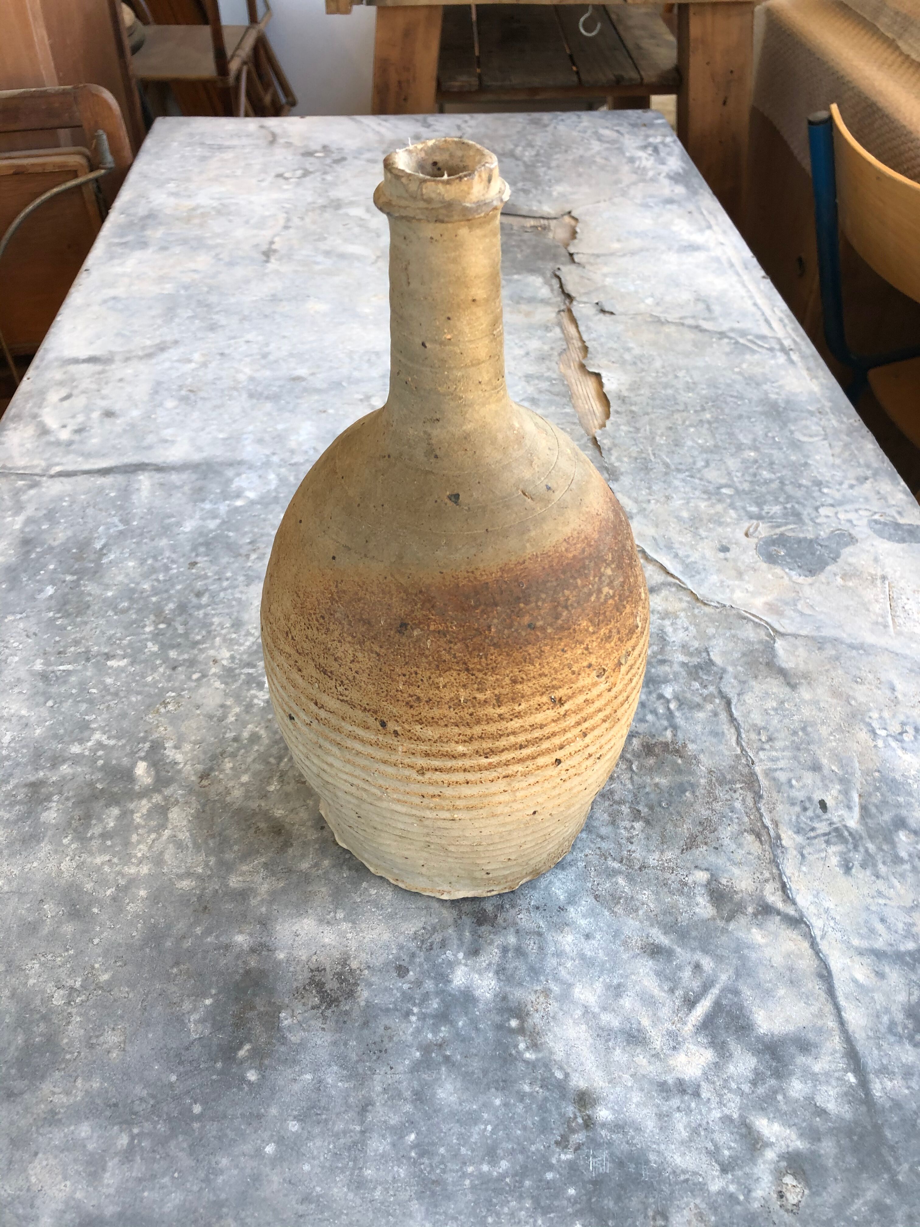 Bottle in free enamelled 60s