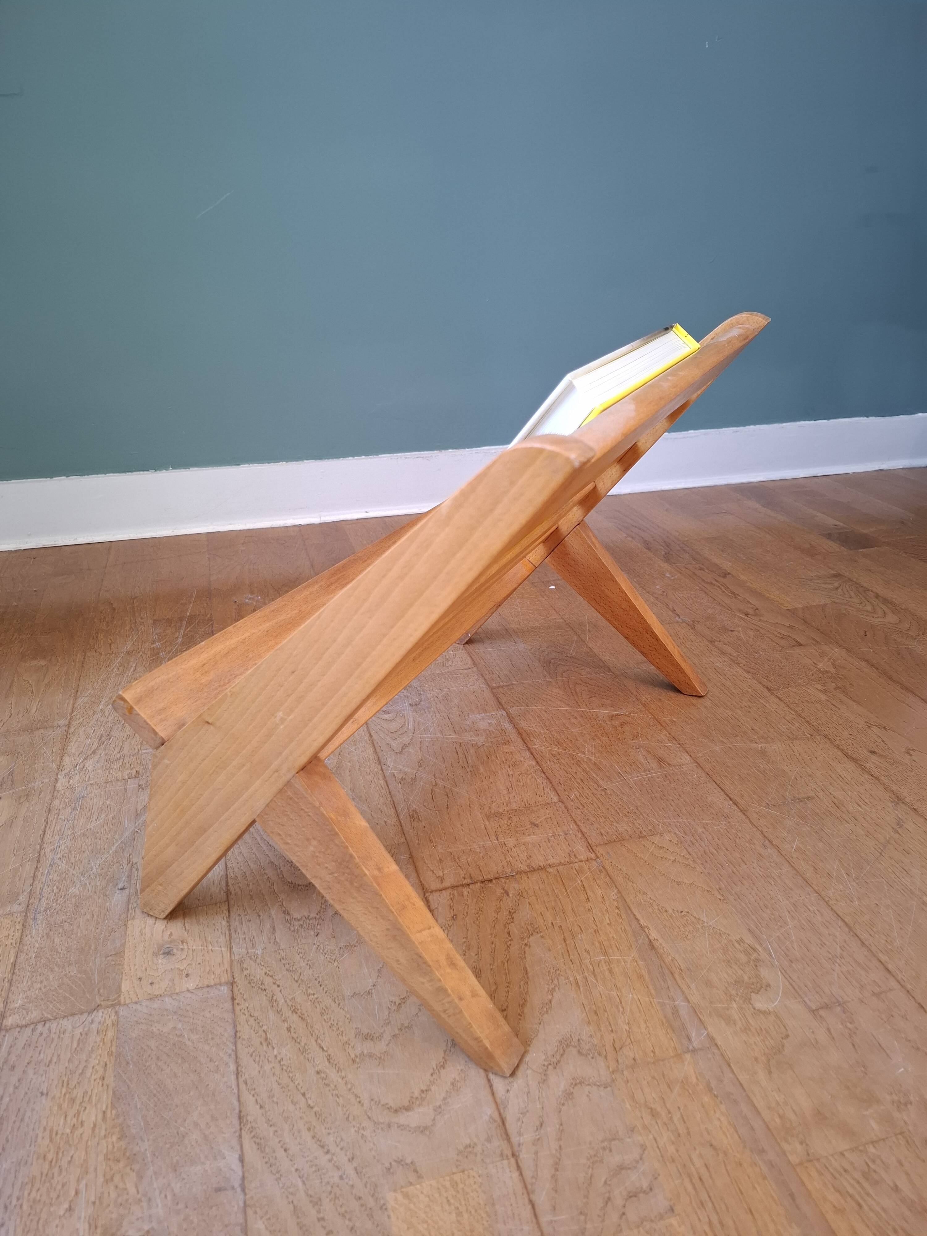 Scandinavian magazine rack