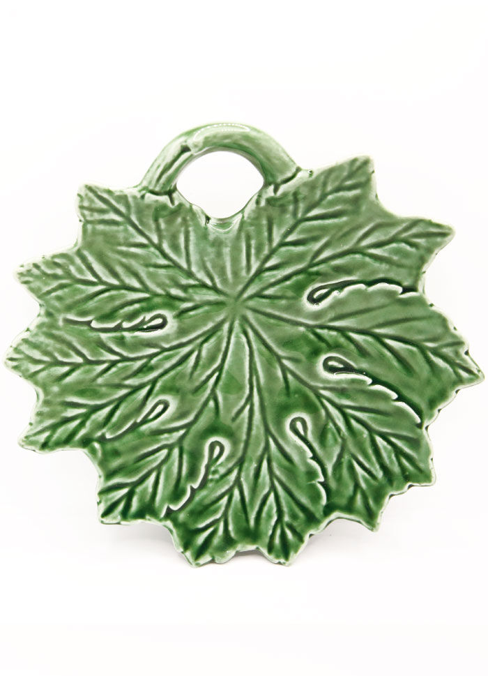 Green slurry vine leaf plate