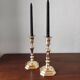 Paire de bougeoirs vintage classiques