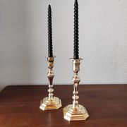 Paire de bougeoirs vintage classiques