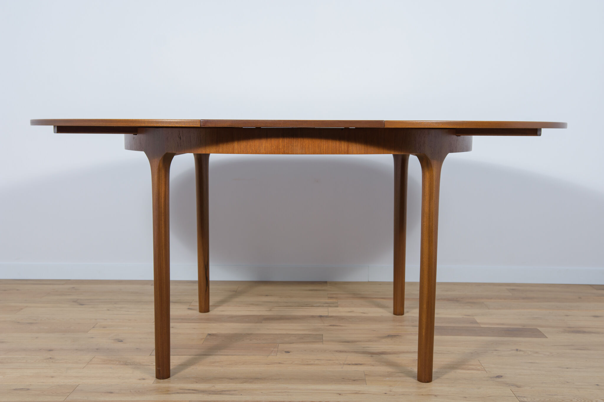 Round Extendable Dining Table from McIntosh, 1960s