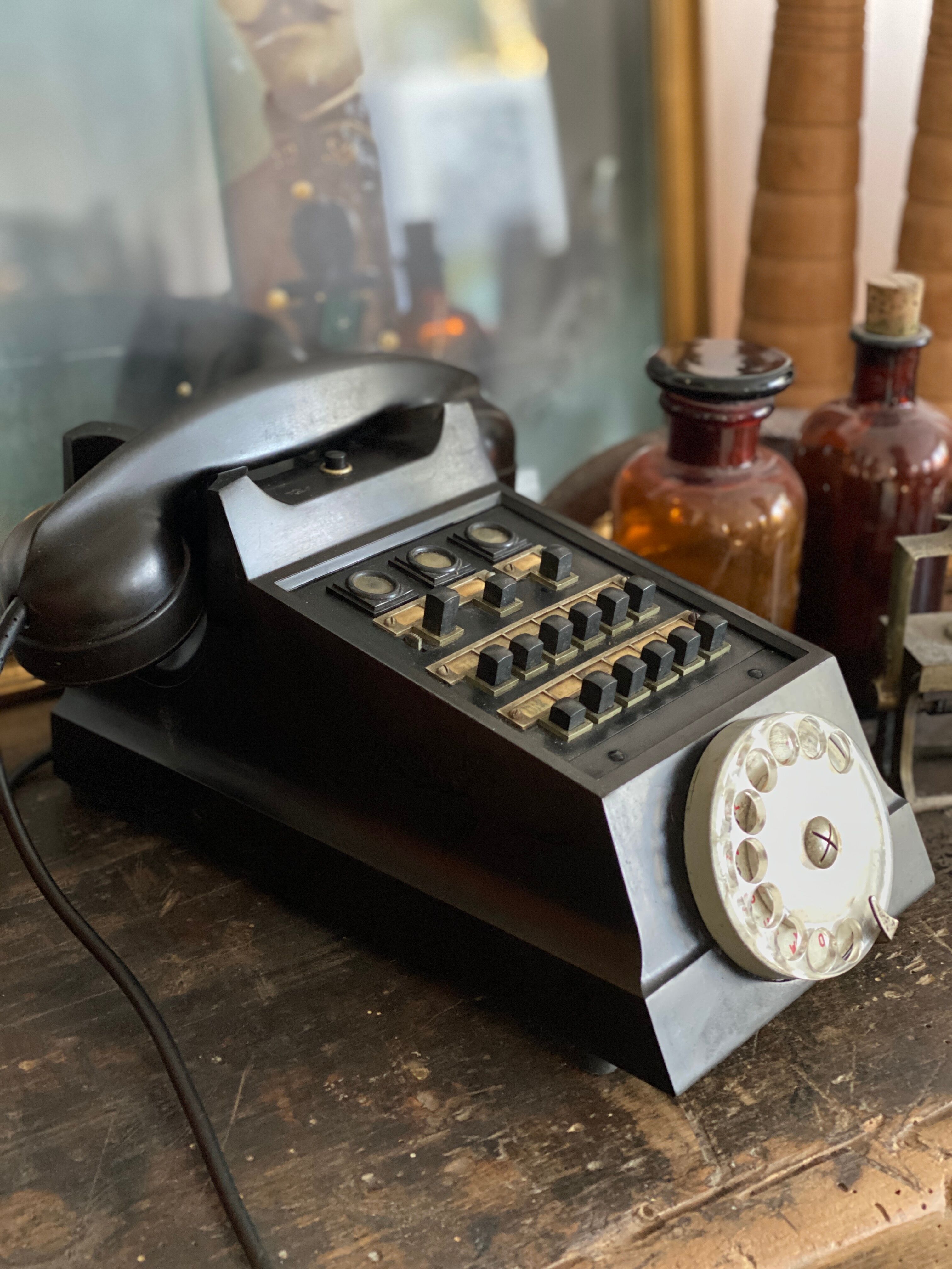 Téléphone bakélite vintage