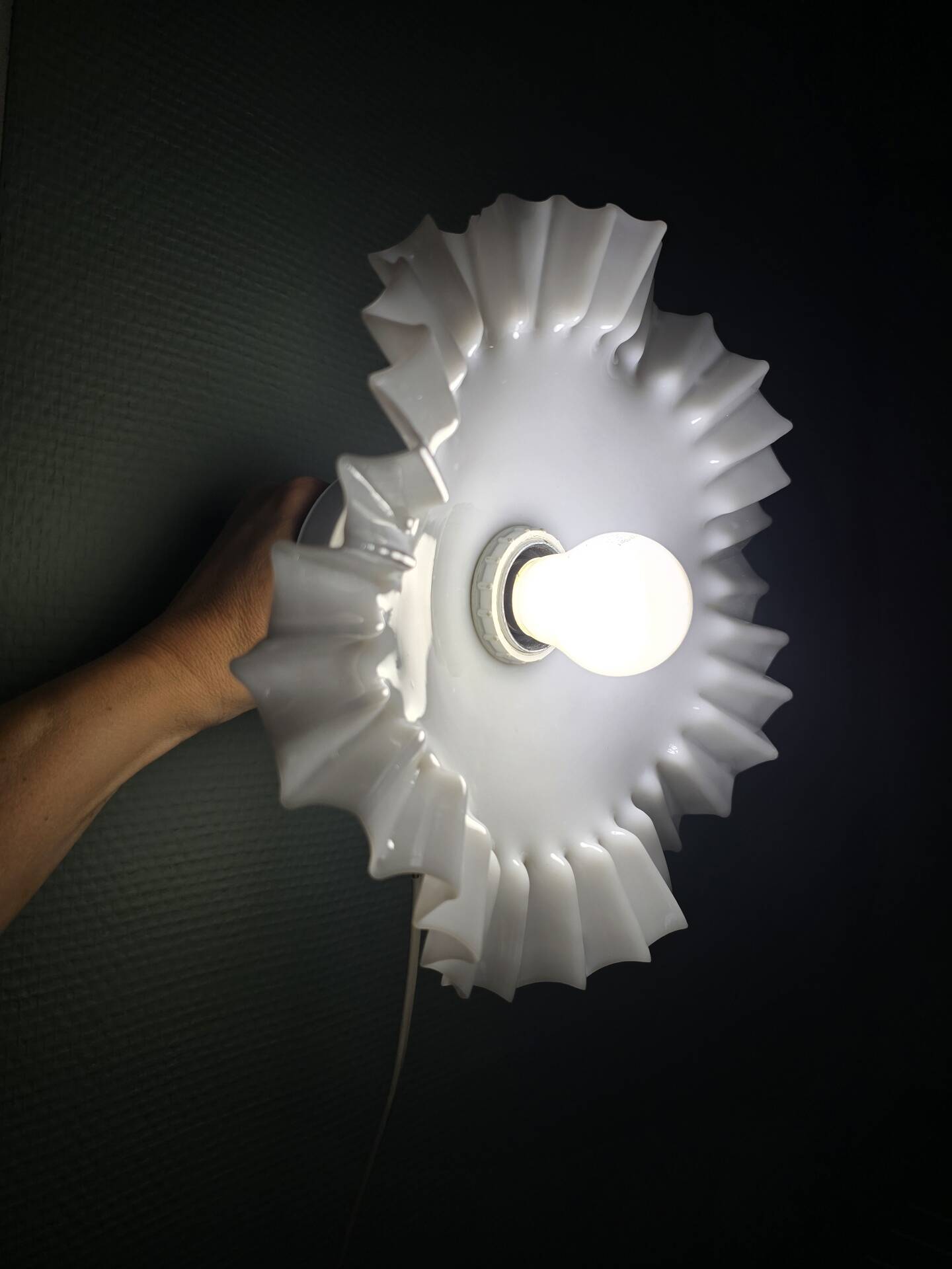 Vintage Flower / White Shell Wall Light – Very beautiful artistic model