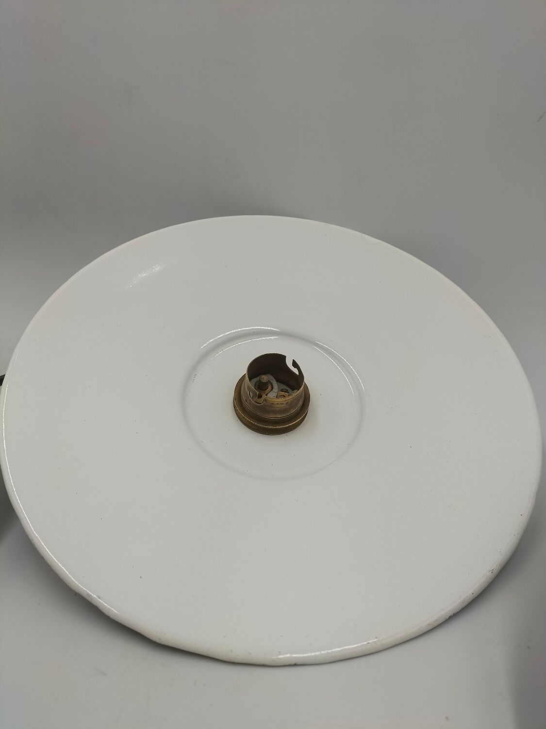 Enamelled sheet metal suspensions