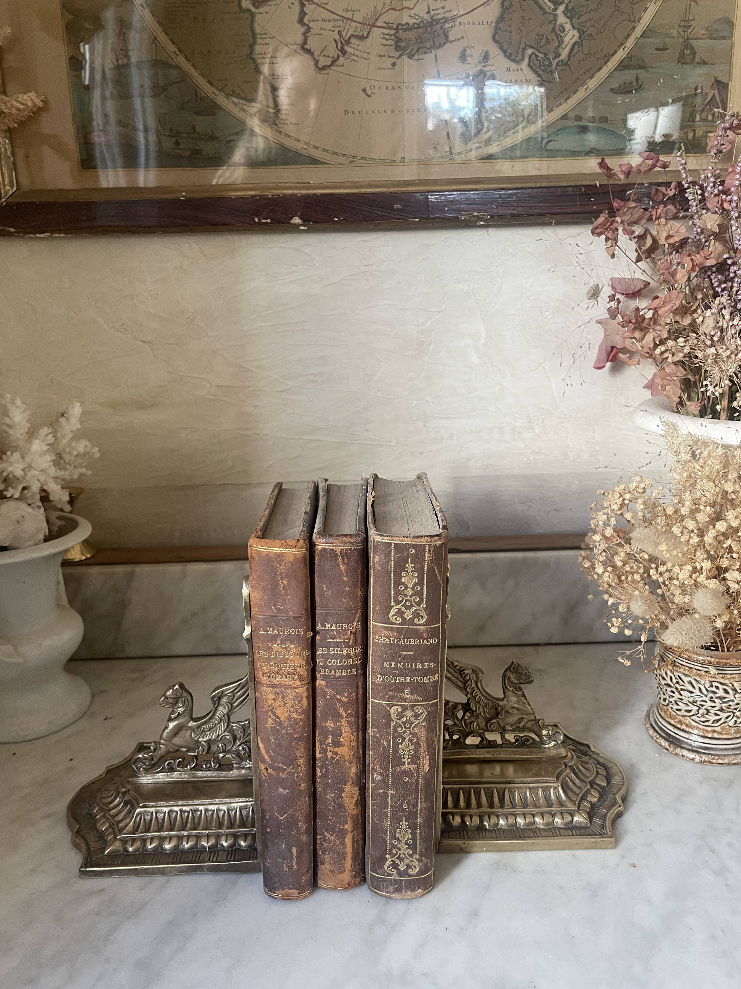 pair of Gothic decorative bookends in brass 1920