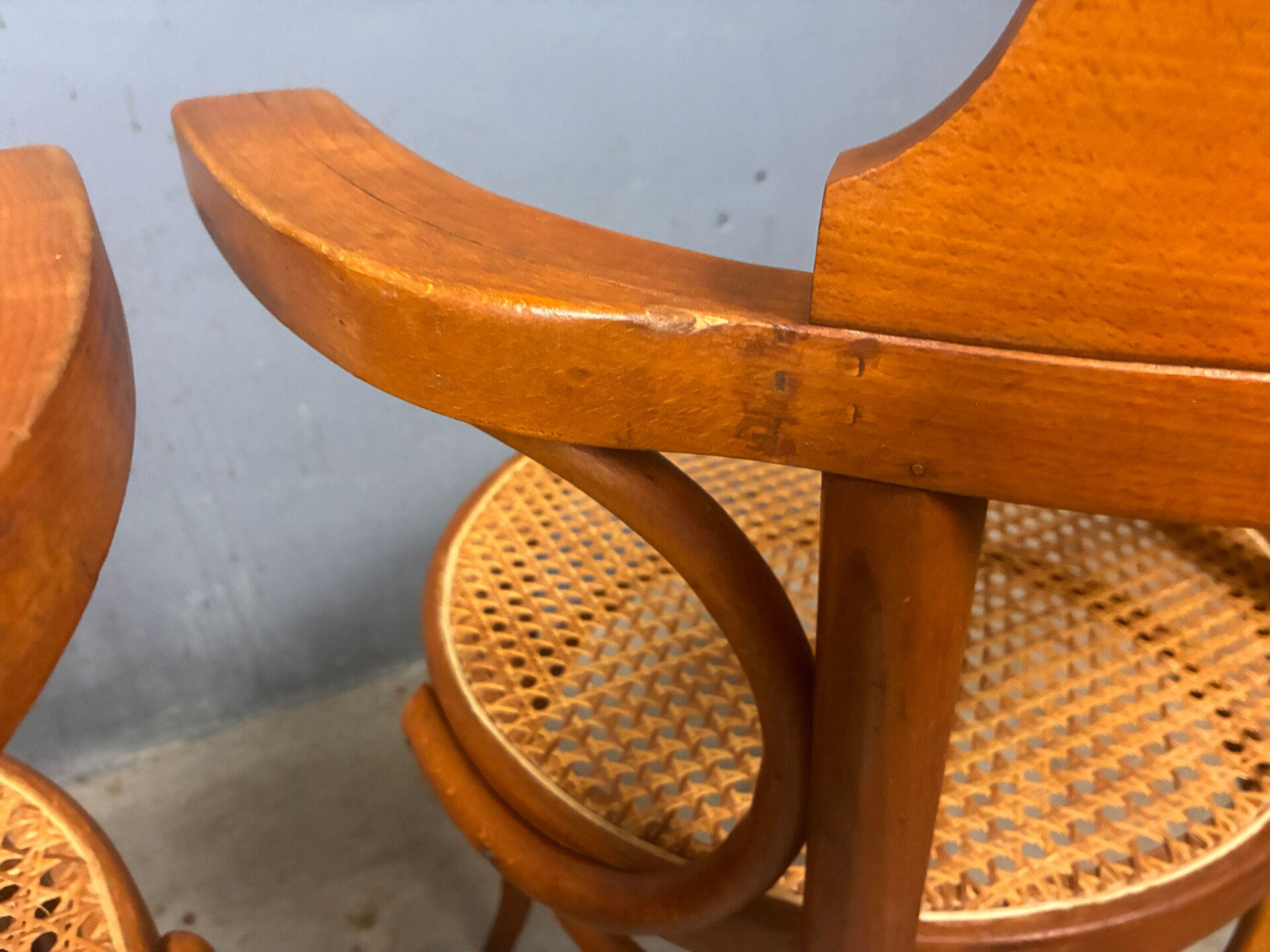 Chaises Thonet 233 Cosmos en cannage Ligna