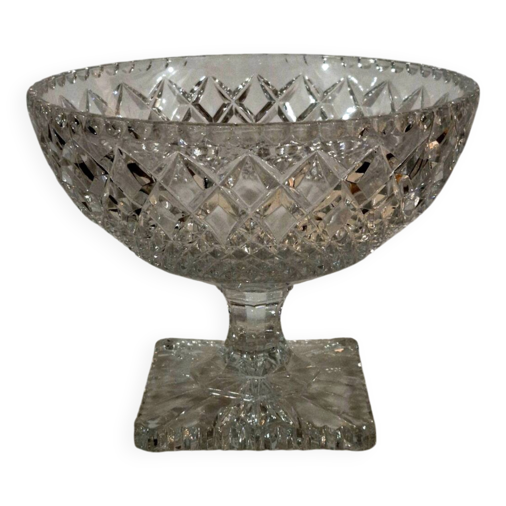 Fruit bowl or centrepiece.