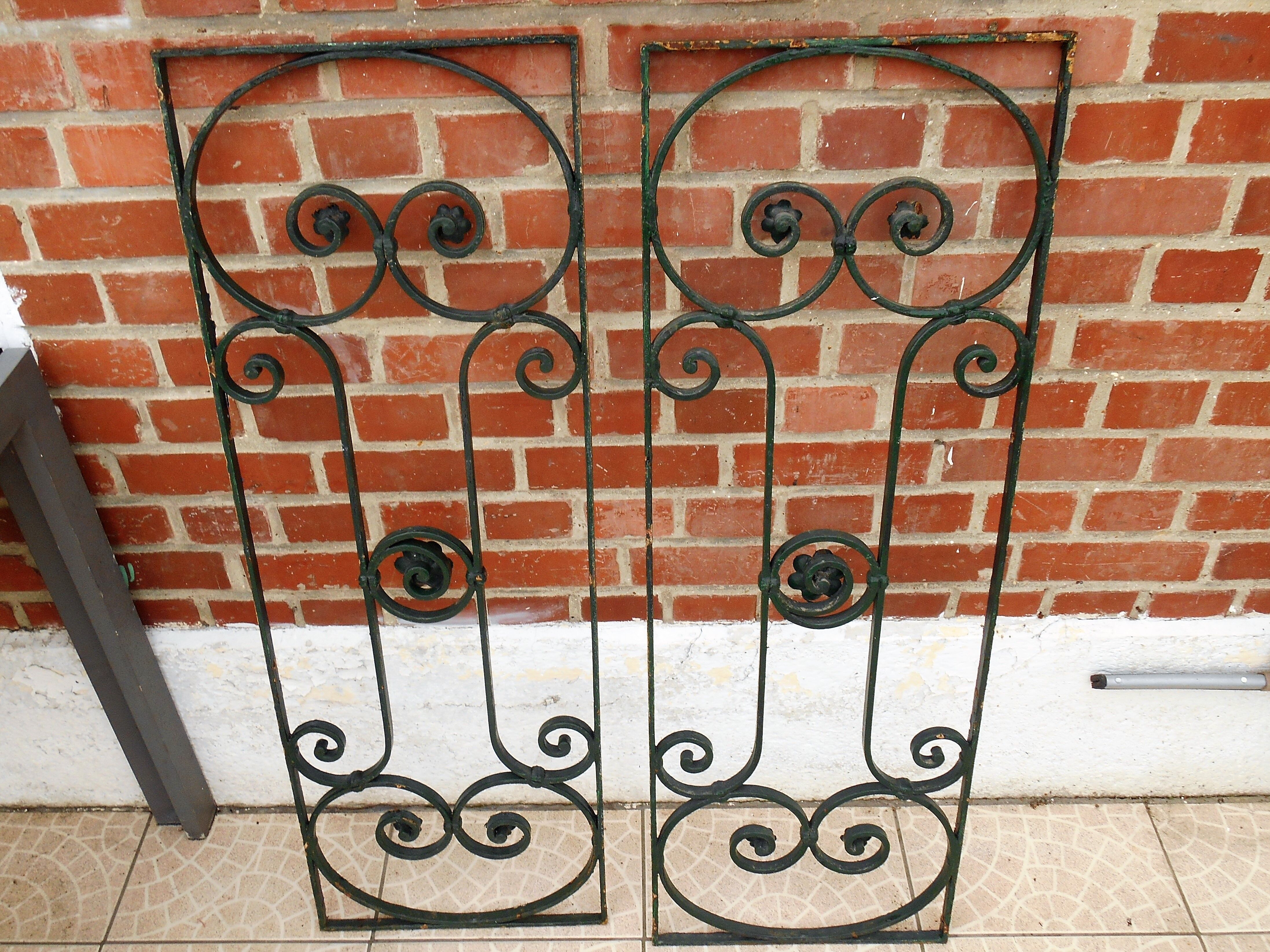 Set of cast iron grids
