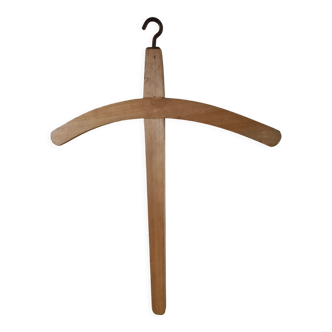 Wooden hanger