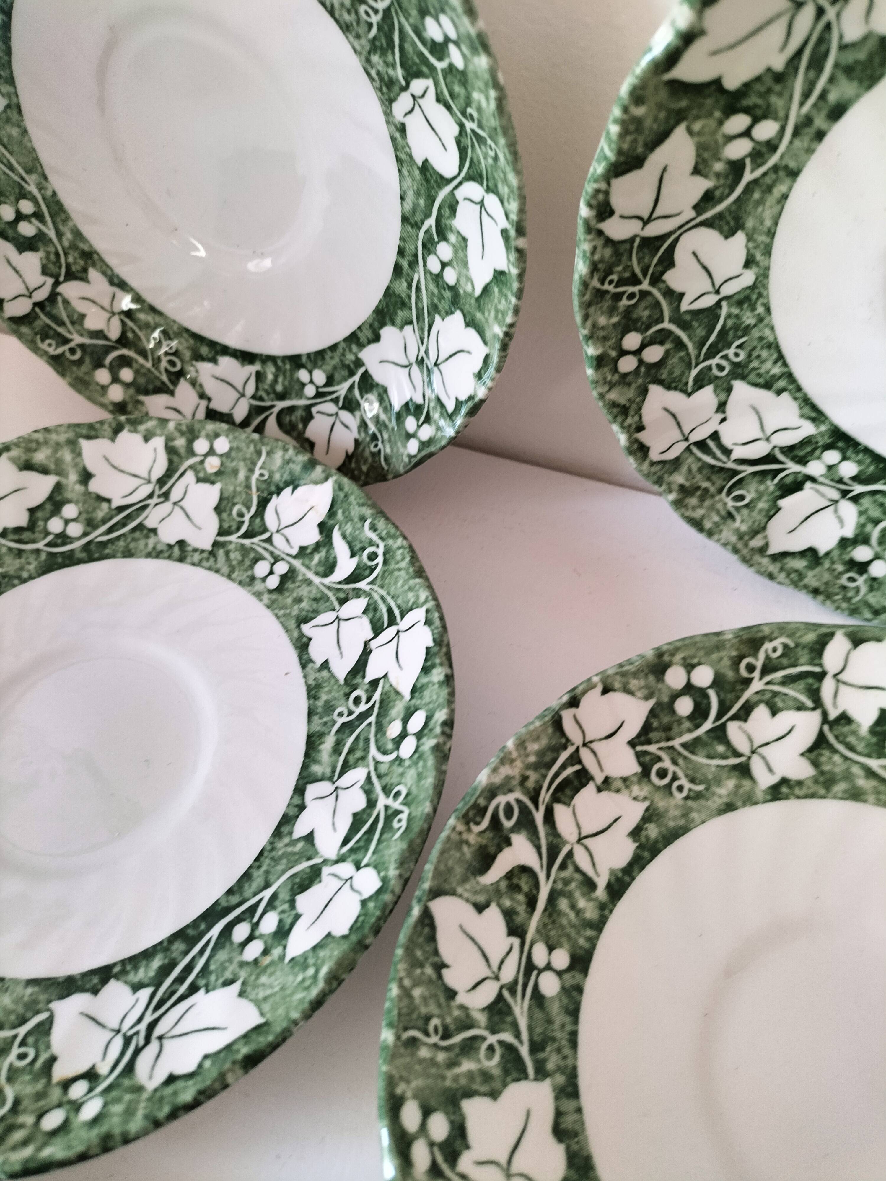 6 small Churchill "Verdigris" Staffordshire plates – 14 cm