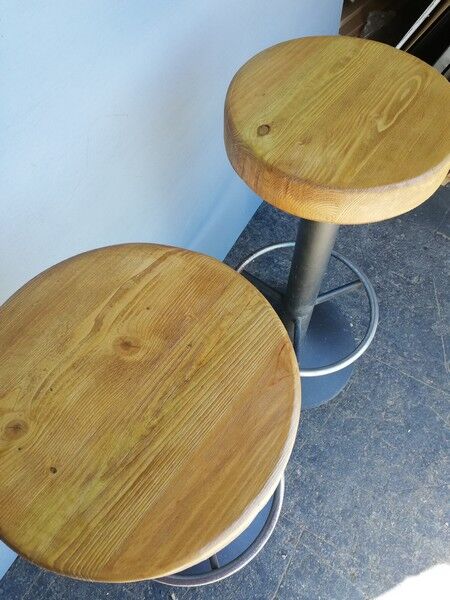 Pair 2 bar stool metal and wood