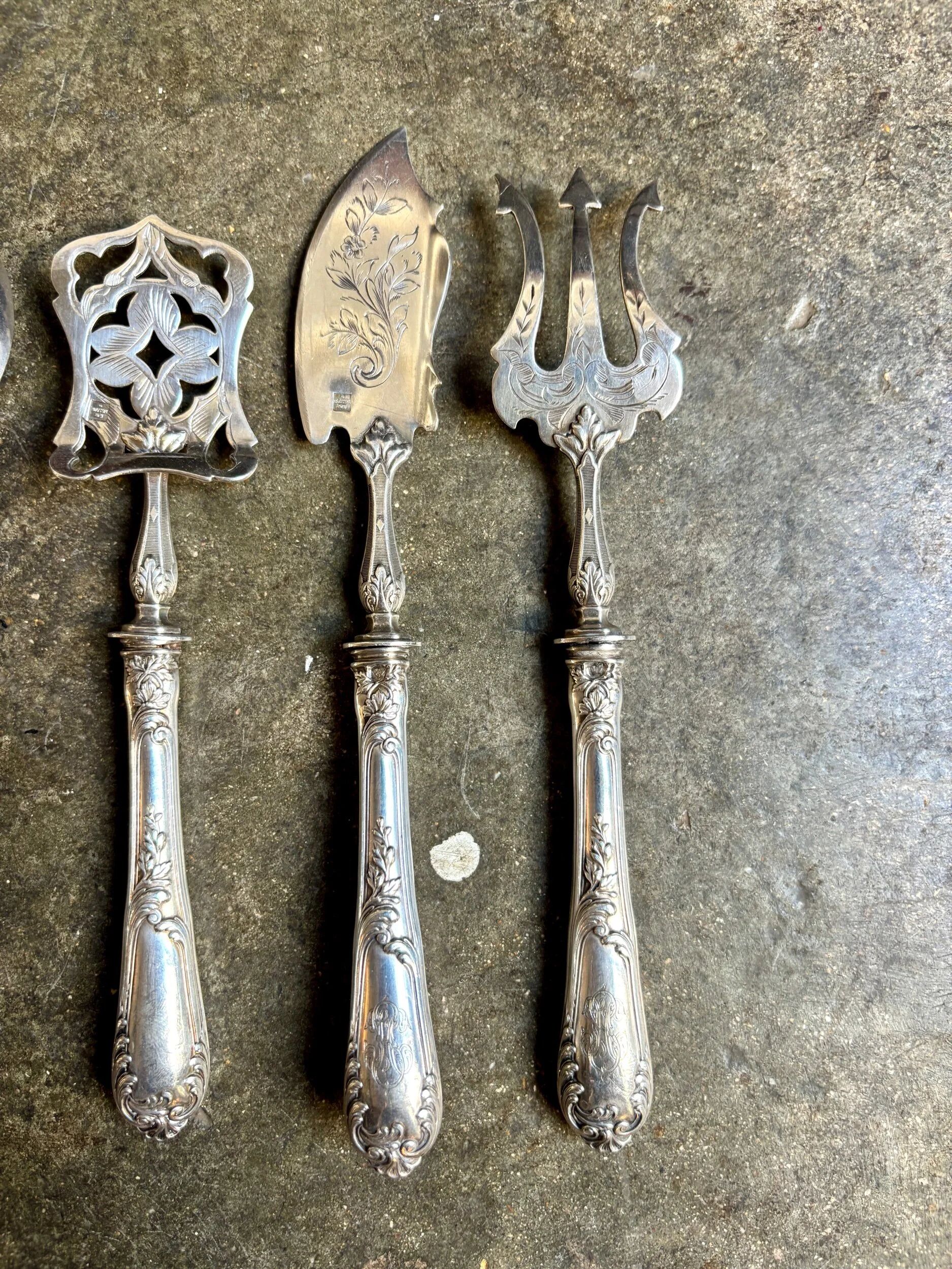 4 silver bonbon spoons engraved "HS"