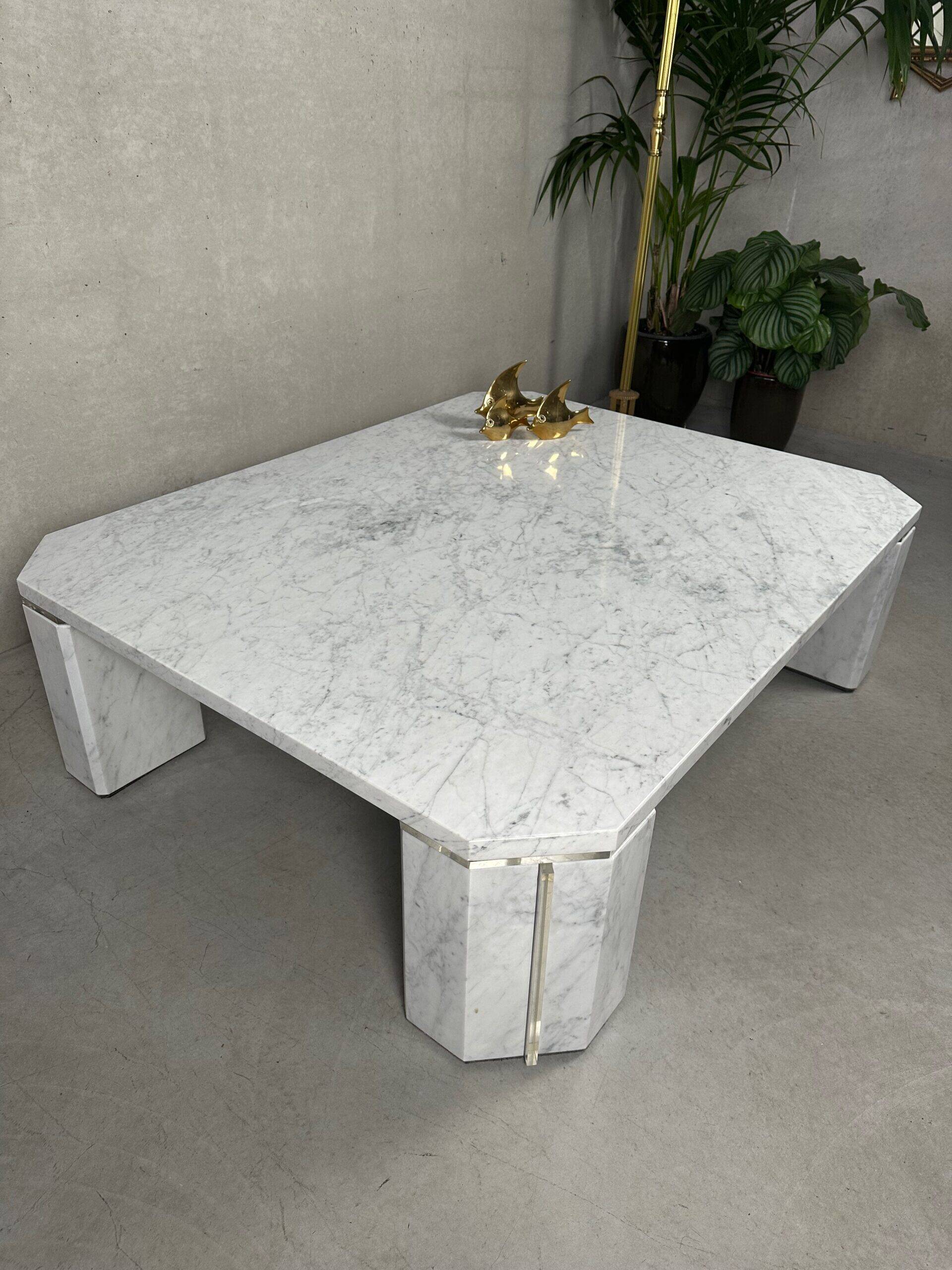 Table basse vintage – marbre de Carrare